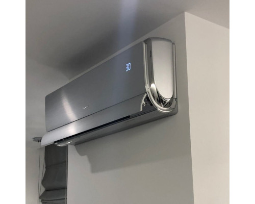 Настінна спліт-система (кондиціонер) GREE U-Crown GWH12UB-K6DNA4A