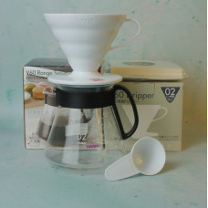 Набір Пуровер HARIO V60 02 білий + Сервер 600 мл + мірна ложка + фільтри V60 Набір Пуровер HARIO V60 02 білий + Сервер 600 мл + мірна ложка + фільтри V60