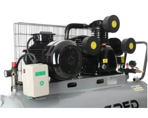 Компресор поршневий Tagred 300L TA311X