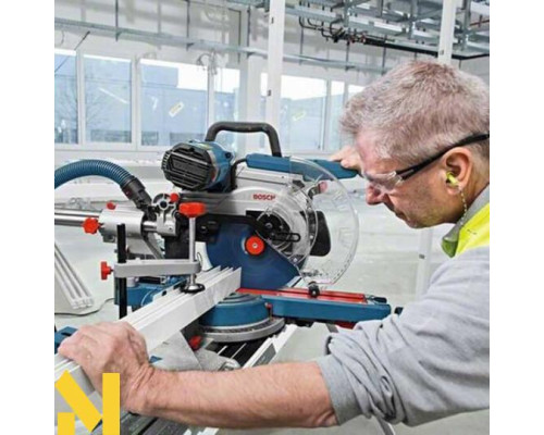 Пила торцювальна Bosch GCM 350-254