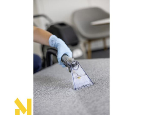 Апарат для чищення килимів Karcher BRC 30/15 C