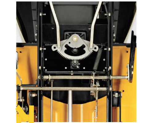 Садовий трактор бензиновий Cub Cadet LT3 PS107