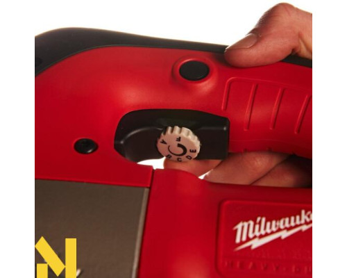 Лобзик електричний Milwaukee JSPE 135 TX