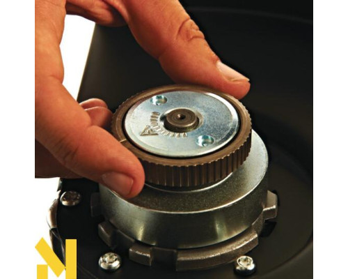 Болгарка (кутова шліфмашина) Milwaukee AGVM 26-230 GEX