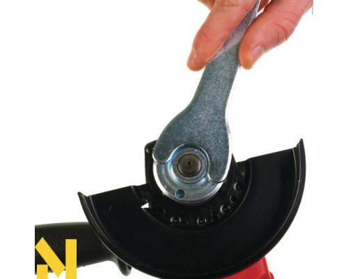 Болгарка (кутова шліфувальна машина) Milwaukee AGS 15-125 C