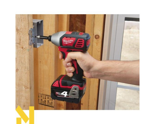 Гвинтоверт акумуляторний MILWAUKEE M18 BID-202C