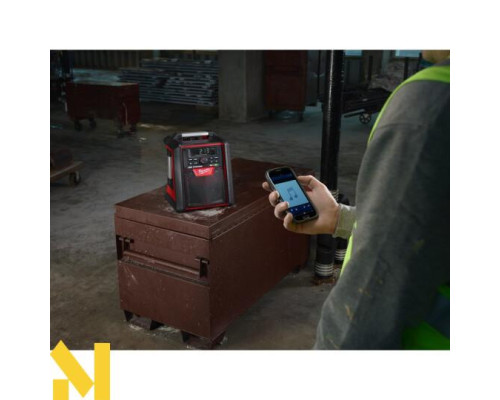 Радіоприймач/зарядний пристрій гібридний Milwaukee M18 RC-0