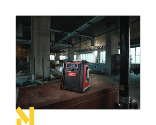 Радіоприймач/зарядний пристрій гібридний Milwaukee M18 RC-0