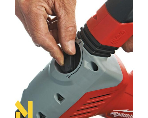 Перфоратор Milwaukee PLH 28 XE