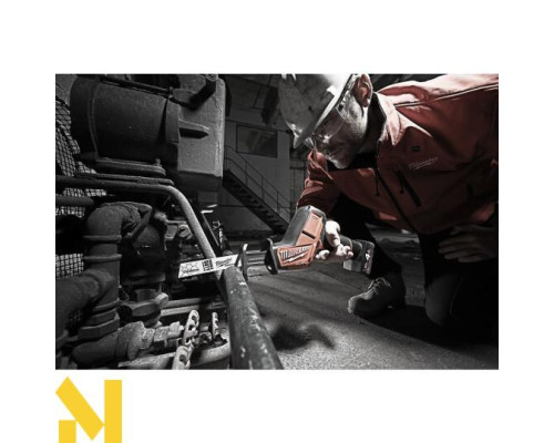 Пила шабельна акумуляторна Milwaukee M12 CHZ-402C