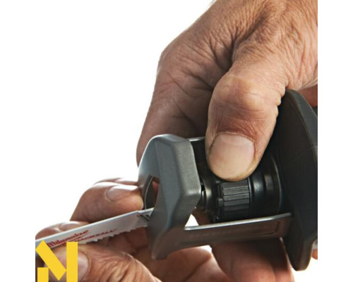 Пила шабельна акумуляторна Milwaukee C12 HZ-0 (без АКБ та ЗП)