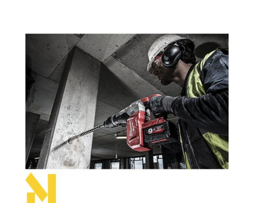 Перфоратор акумуляторний Milwaukee M18 CHM-902C