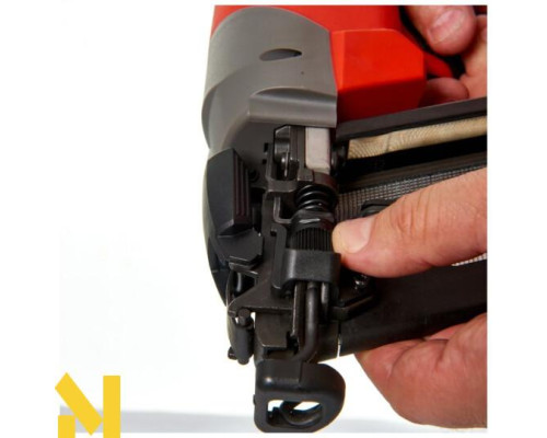 Цвяхозабивач акумуляторний MILWAUKEE M18 CN16GA-202X