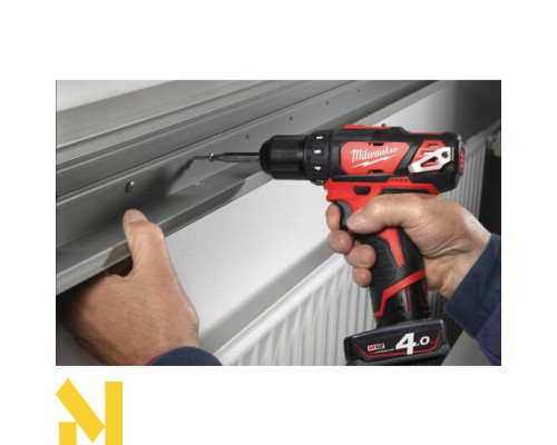 Шуруповерт акумуляторний Milwaukee M12 BDD-153C