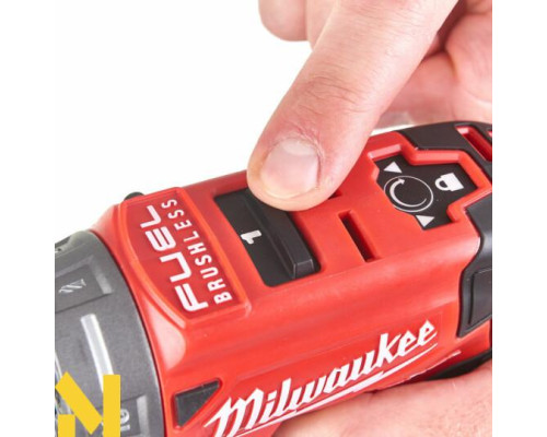 Дриль-шуруповерт акумуляторний Milwaukee M12 FDDXKIT-202X зі змінними насадками