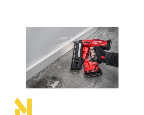 Цвяхозабивач акумуляторний Milwaukee M18 FN16GA-202X