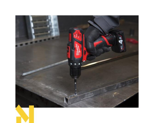Дриль-шуруповерт акумуляторний Milwaukee M12 BDD-201C