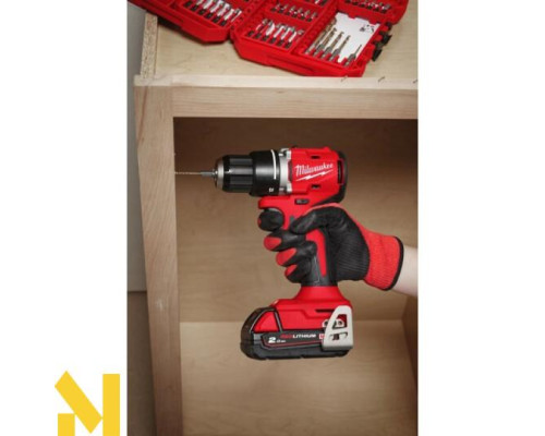 Дриль-шуруповерт акумуляторний Milwaukee M18 BLDDRC-202C