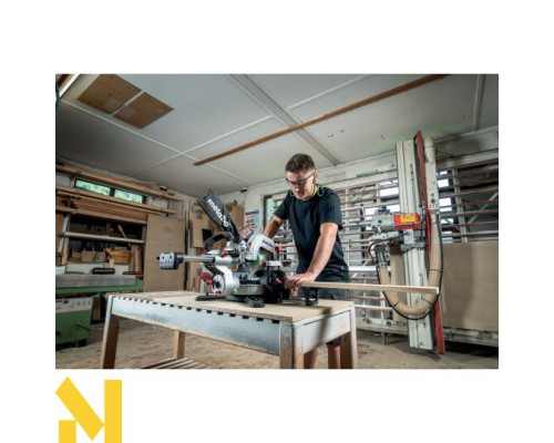 Пила торцювальна акумуляторна Metabo KGS 18 LTX BL 254 (614254810)