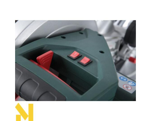 Пила торцювальна Metabo KGS 305 M