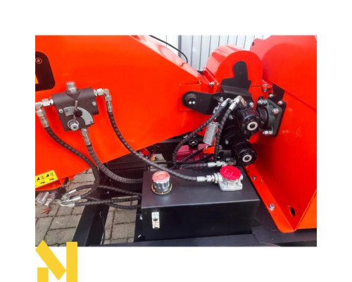 Подрібнювач садовий бензиновий GTM DCH6