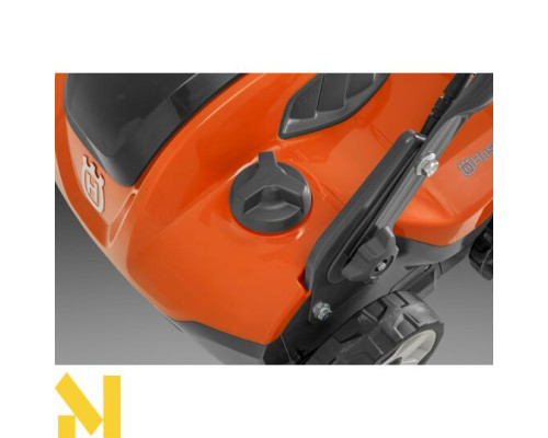 Аератор акумуляторний Husqvarna S 138i (два вали + травозбірник)(без АКБ та ЗП)