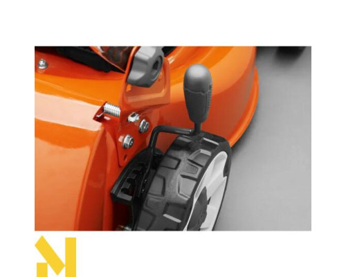 Газонокосарка бензинова Husqvarna LC 151