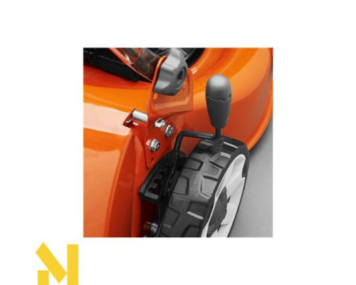 Газонокосарка бензинова Husqvarna LC 151S