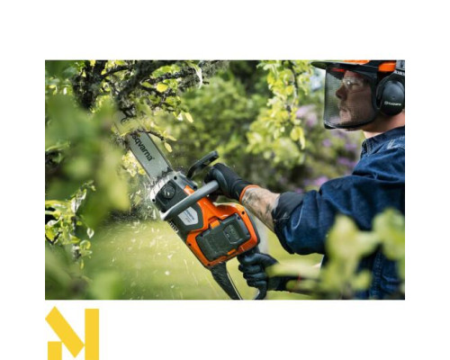 Пила ланцюгова акумуляторна Husqvarna 215i KIT