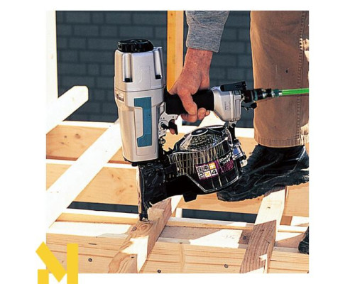 Цвяхозабивач пневматичний Makita AN901