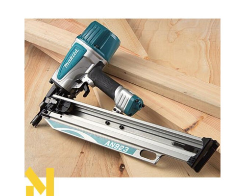 Цвяхозабивач пневматичний Makita AN943K