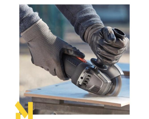 Болгарка (кутова шліфмашина) Black&Decker BEG220