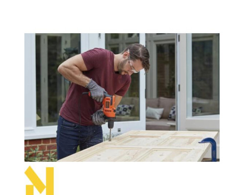 Дриль ударний Black&Decker BEH200