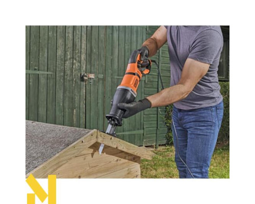 Пила шабельна Black&Decker BES301