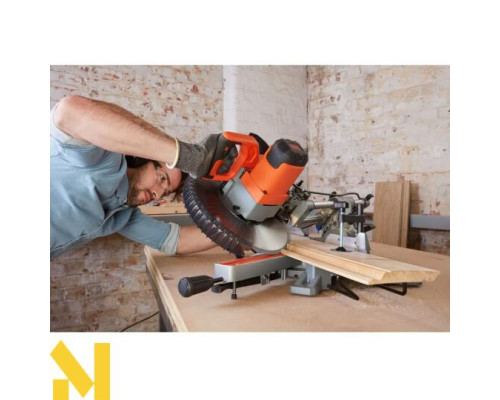 Пила торцювальна Black&Decker BES710