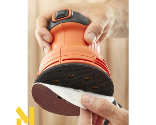 Шліфмашина ексцентрикова Black&Decker BEW210
