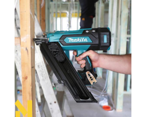 Цвяхозабивач акумуляторний Makita DBN900ZK (без АКБ та ЗП)