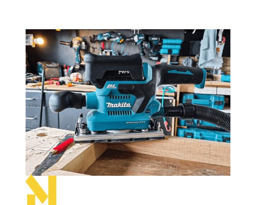 Шліфмашина вібраційна акумуляторна Makita DBO381Z (без АКБ та ЗП)