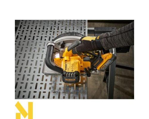 Пила дискова акумуляторна DeWALT DCS383H2