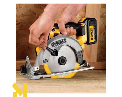 Пила дискова акумуляторна DeWALT DCS570NT (без АКБ та ЗП)