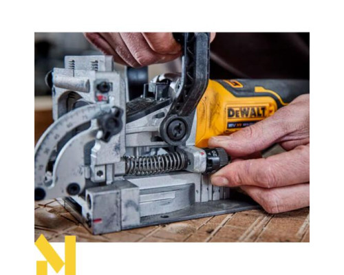 Фрезер акумуляторний безщітковий DeWALT DCW682NT (без АКБ та ЗП)