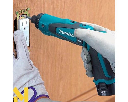 Шуруповерт акумуляторний Makita DF012DSE