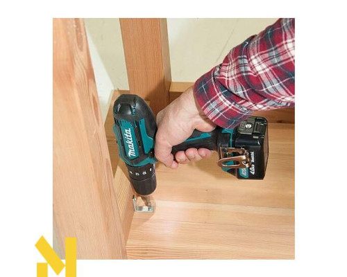 Акумуляторний шуруповерт Makita DF331DWAE