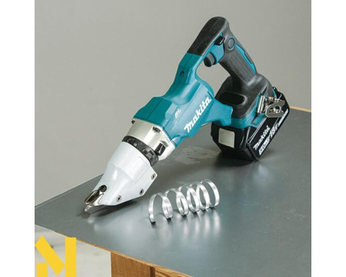 Ножиці листові акумуляторні Makita DJS200Z (без АКБ та ЗП)