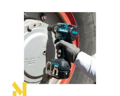 Гайковерт акумуляторний ударний Makita DTW700Z (без АКБ та ЗП)