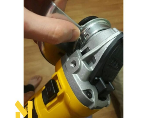 Болгарка (кутова шліфмашина) DeWalt DWE4157