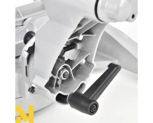 Пила торцювальна HECHT 820