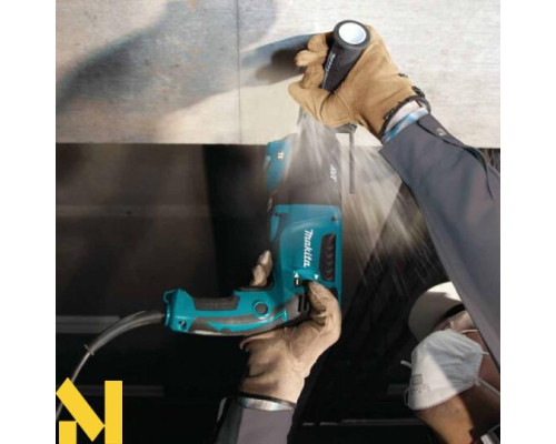 Перфоратор Makita HR2631F