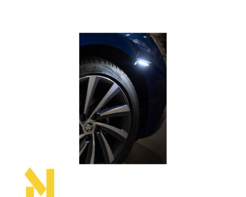 Прожектор Hoegert HT1E418