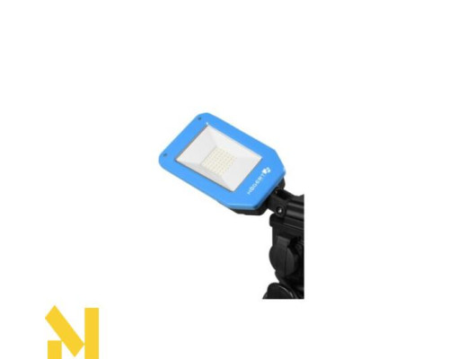 Прожектор зі штативом Hoegert HT1E455